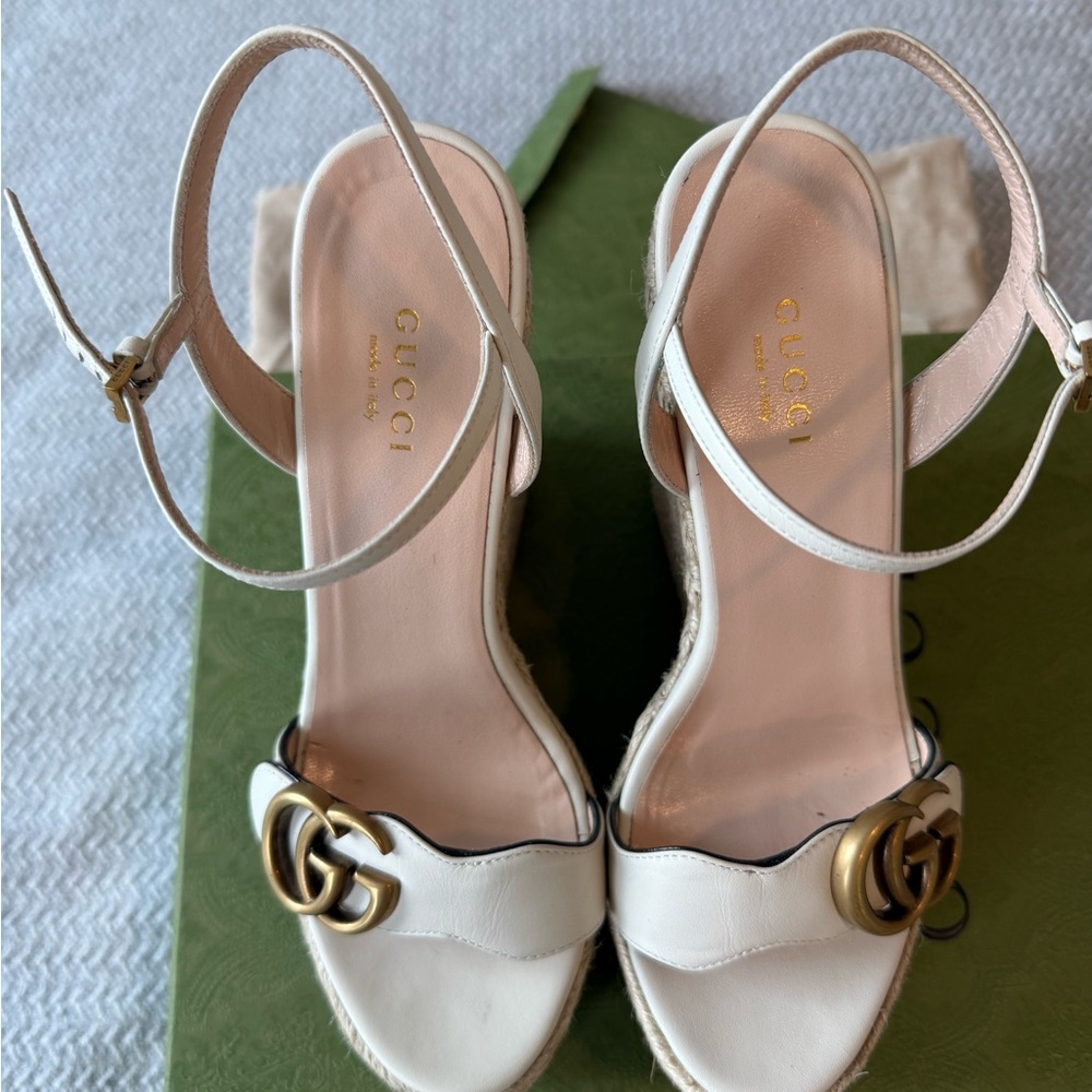 Gucci Women's Leather Espadrilles Sandals - Picture 5 of 10